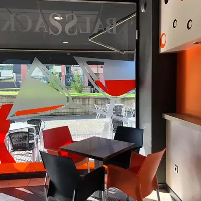 Inicio 32 decoracion_bar_balssack_piedras_blancas