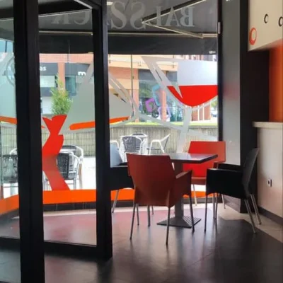 Inicio 33 interior_de_la_cafeteria_balssack_castrillon